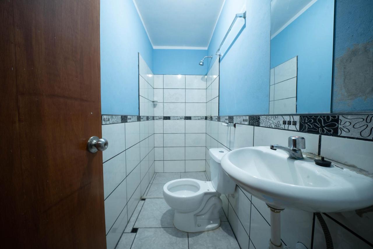 Hostal Tarapaca Hotel Huanuco Ngoại thất bức ảnh